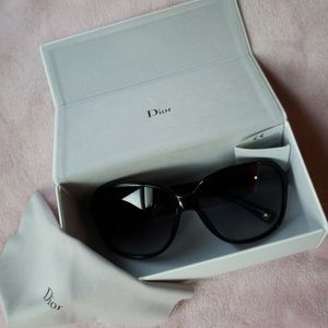 Authentic Christian Dior Women Sunglasses 🕶
